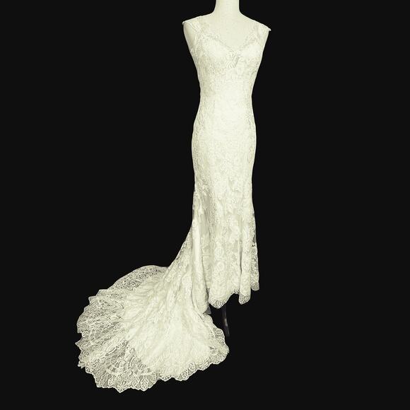Allure Bridal Style 9068 Mermaid Style Sheer Back Lace Gown Ivory Size 4 - Picture 4 of 11
